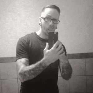 Meet your Posher, Dustin